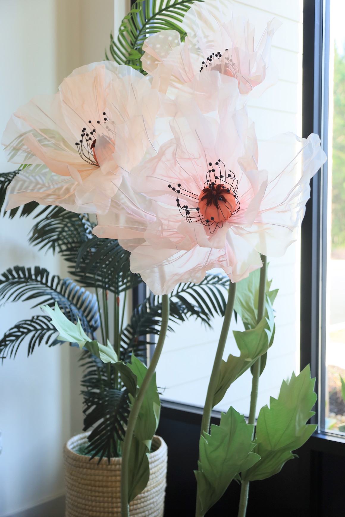 Giant Flowers shipping from the USA