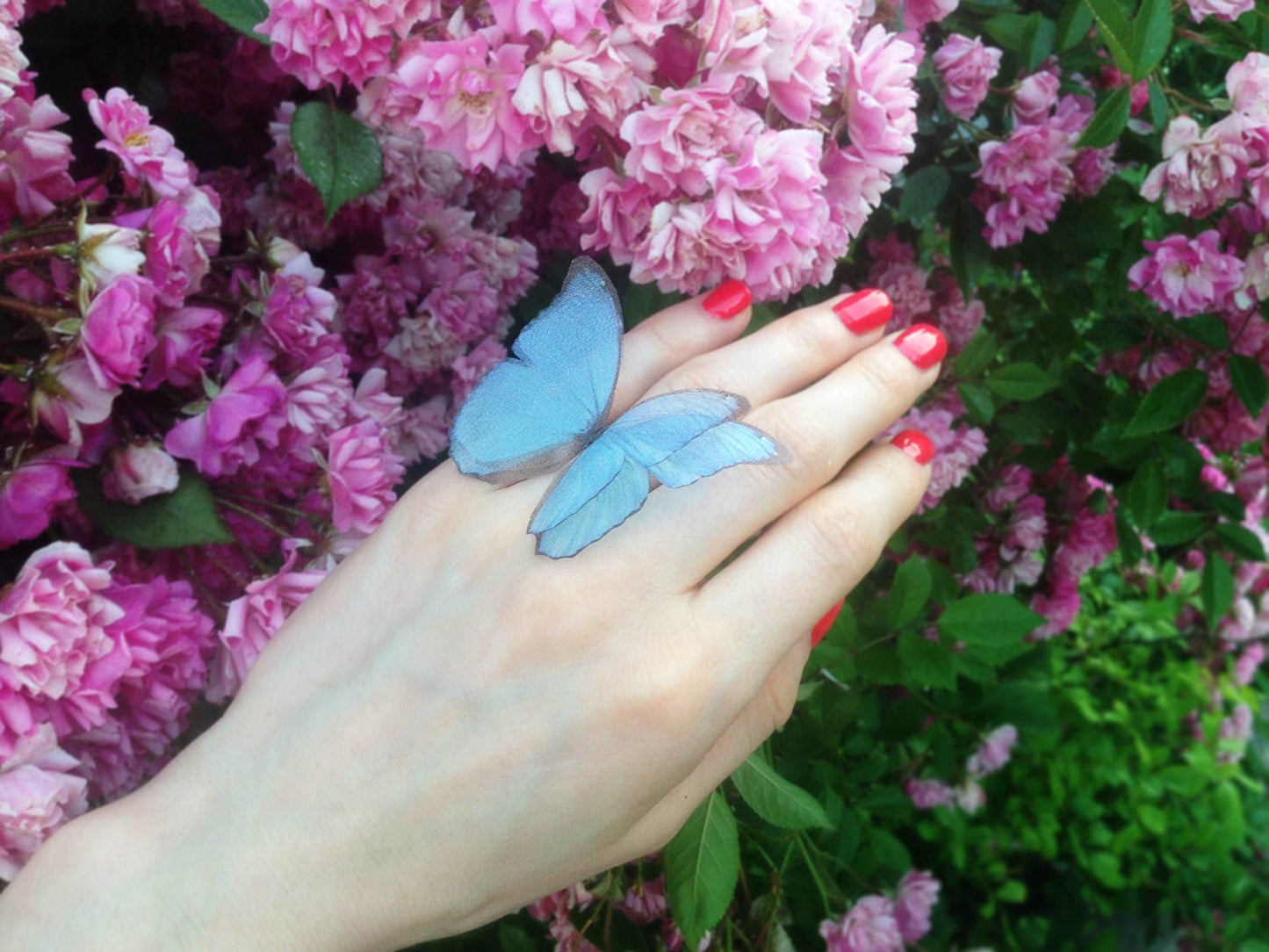 Eye-catching statement piece for any outfit