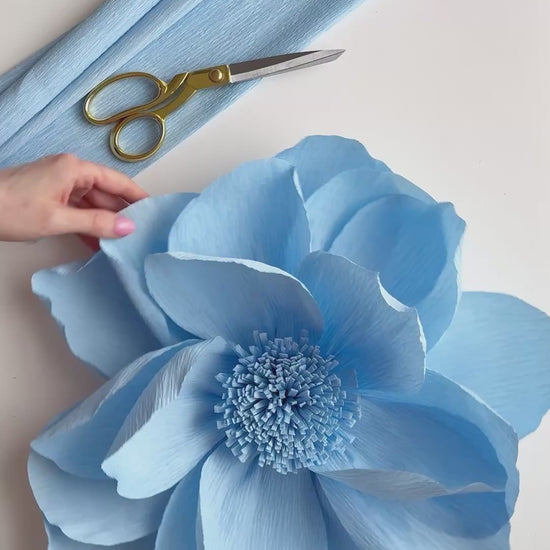 Giant Paper Flower tutorial for complete beginners 