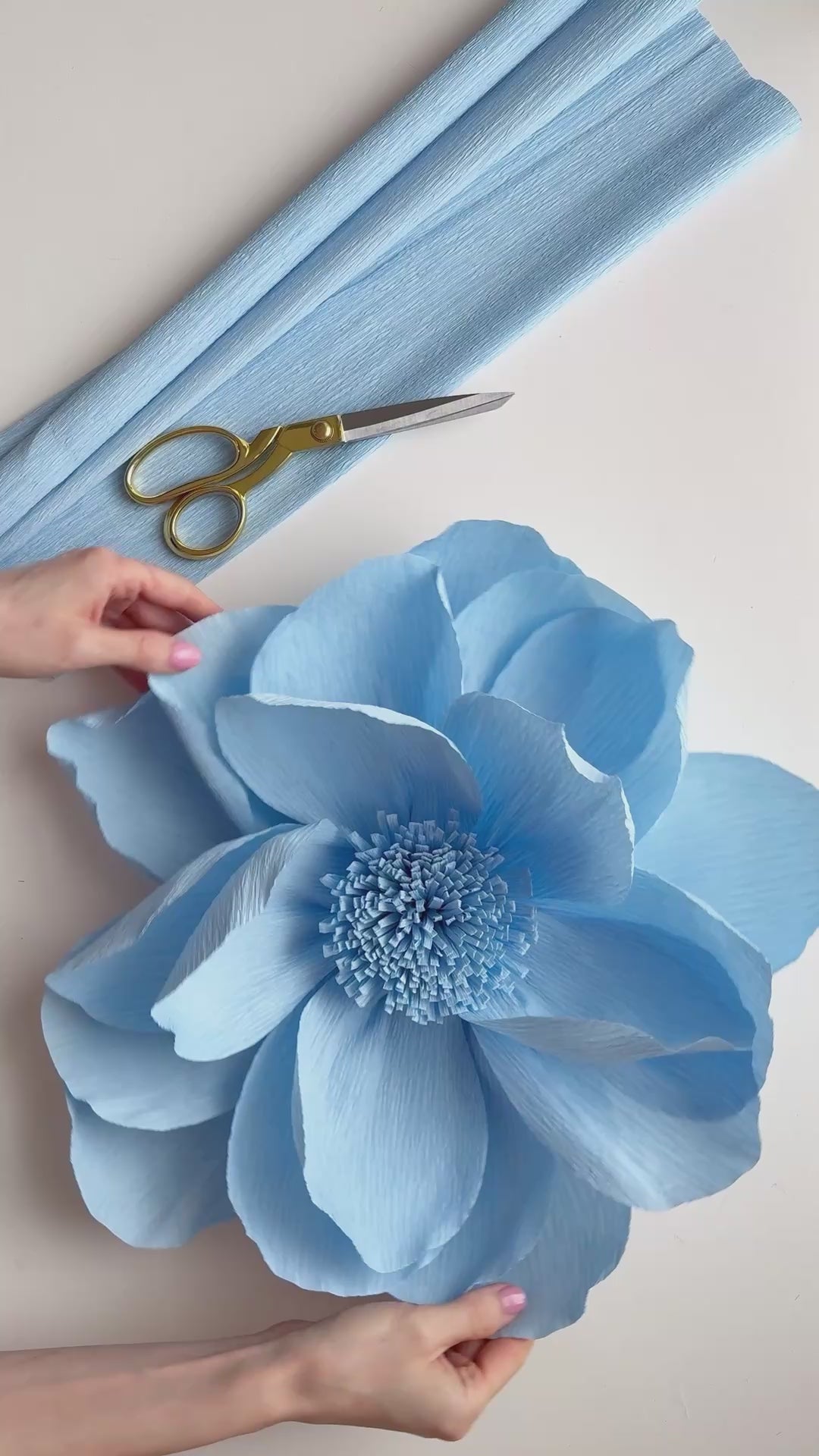 Giant Paper Flower tutorial for complete beginners 