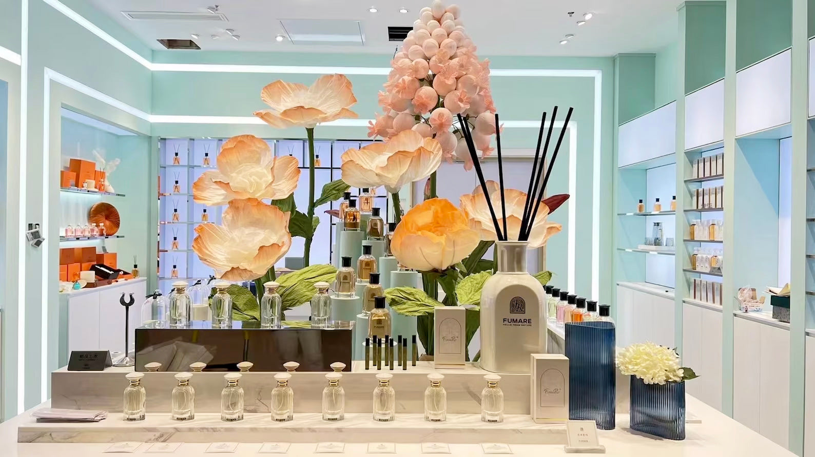 Store front Window with Giant Flowers, elevate your shop to the next level with our unique decor